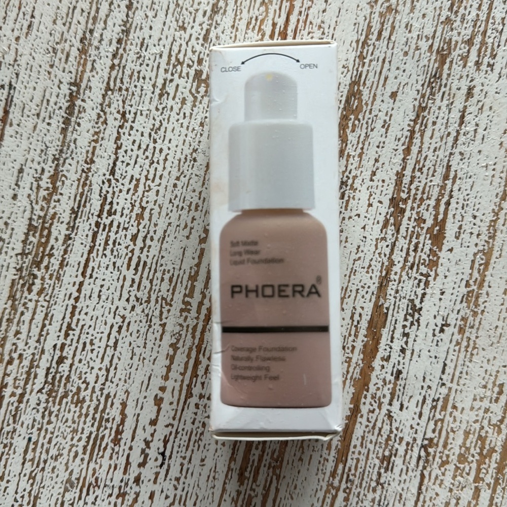 NEW PHOERA Foundation,Flawless Soft Matte liquid Makeup. (102# Nude)